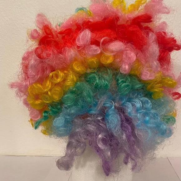 Clown Wig - Picture 9 of 11